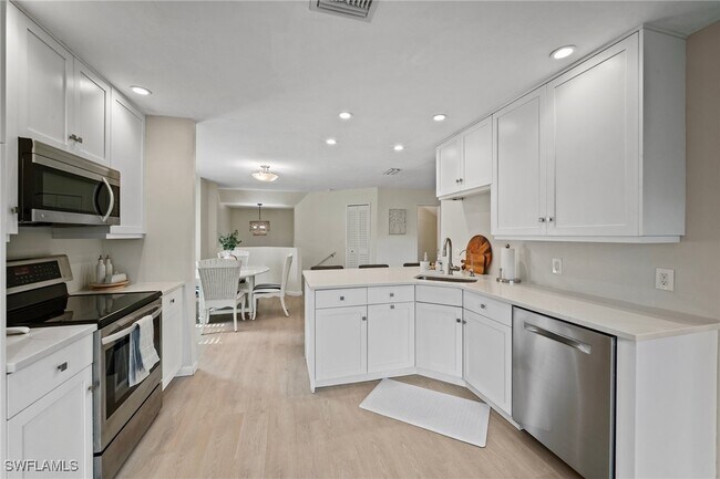 Foto del edificio - 27002 Oakwood Lake Dr