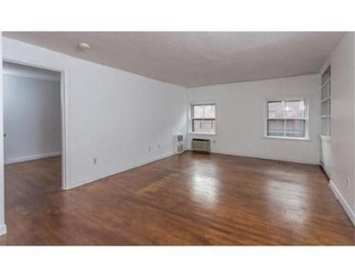 Building Photo - 280 Beacon St