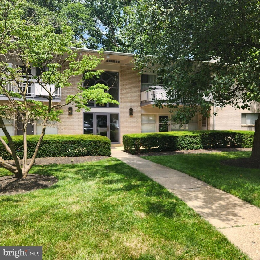 7728 Donnybrook Ct Unit 103, Annandale, VA 22003 Room for Rent in