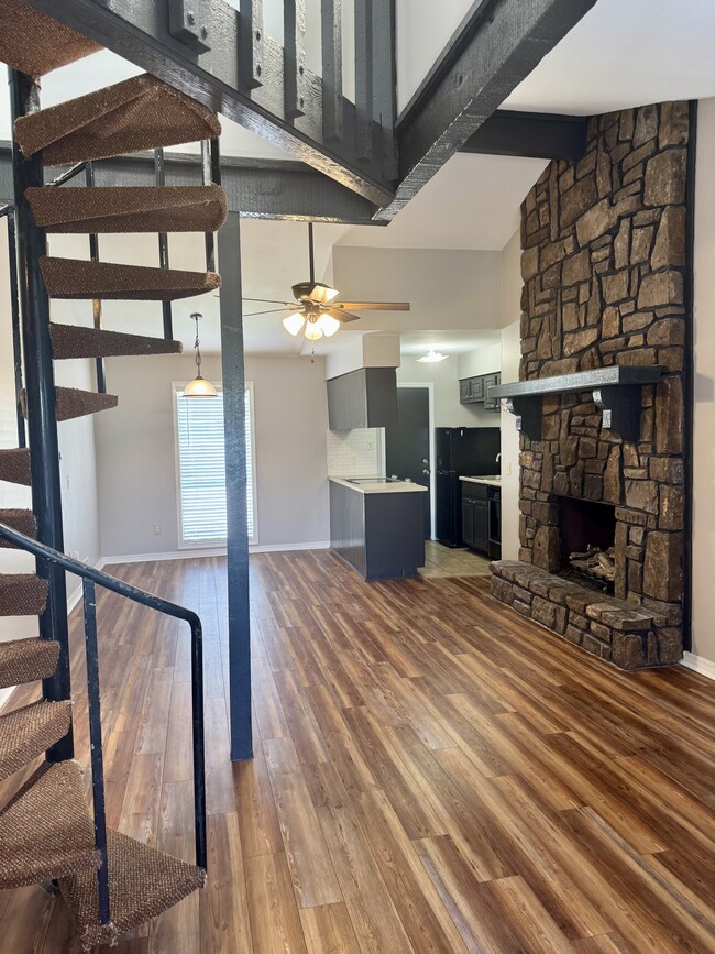 Building Photo - 13811 Turnberry Ln