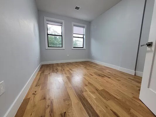 Foto del edificio - 1666 Dean St