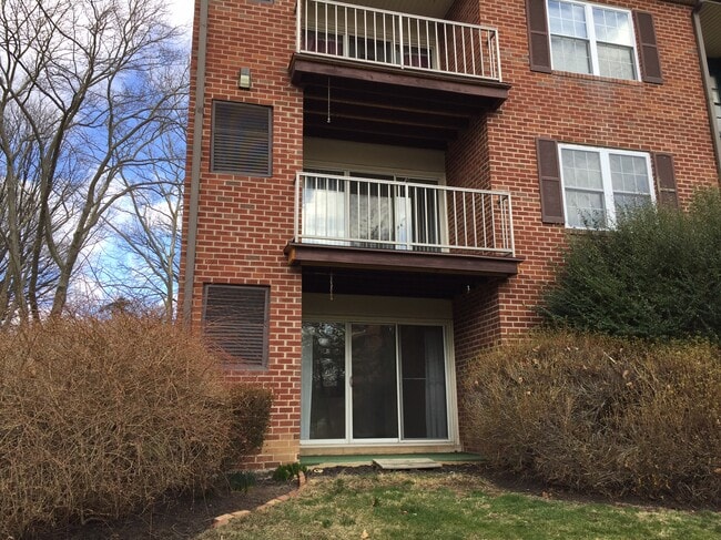 Building Photo - 342 Drummers Ln
