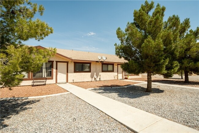 Building Photo - 2120 McMurray Dr
