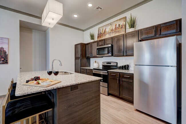 Foto del edificio - 35 Degrees North Apartment Homes