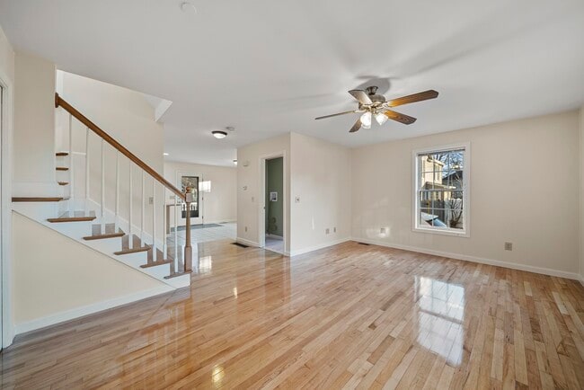 Building Photo - 8 Highland Ave