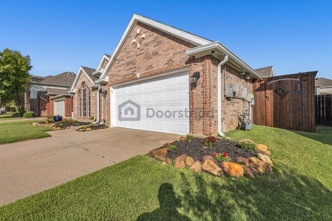 Building Photo - 2008 Oak Hollow Dr