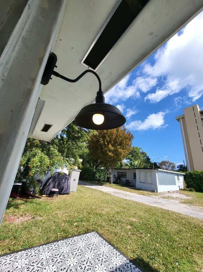 Photo - 1998 NE 135th St Apartment