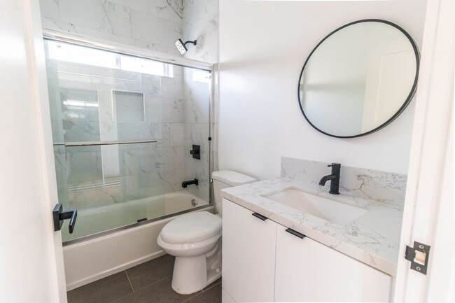 Foto del edificio - 4507 W 18th St