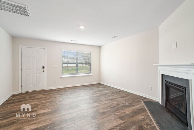Building Photo - 1052 Jaxson Terry LN