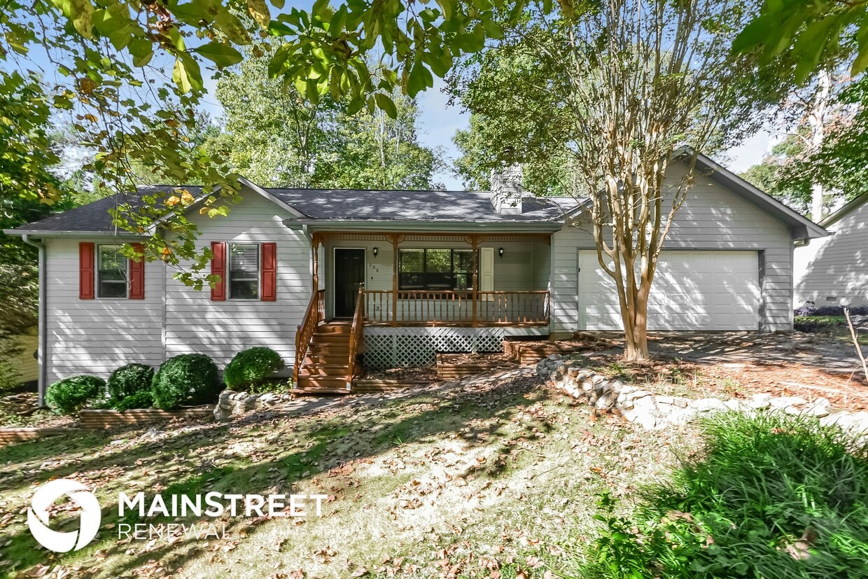 Foto principal - 208 Wildwood Dr