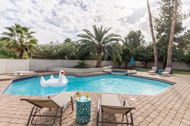 Foto del edificio - 12537 N 76th Pl