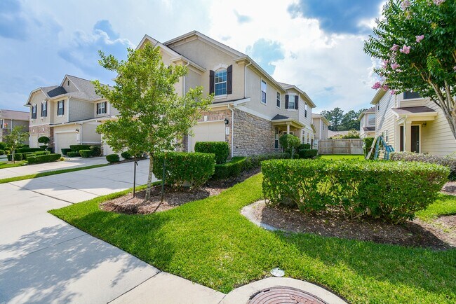 Foto del edificio - 16021 Summerville Lake Dr