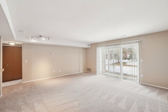 Foto del edificio - Arbor Knoll Apartments