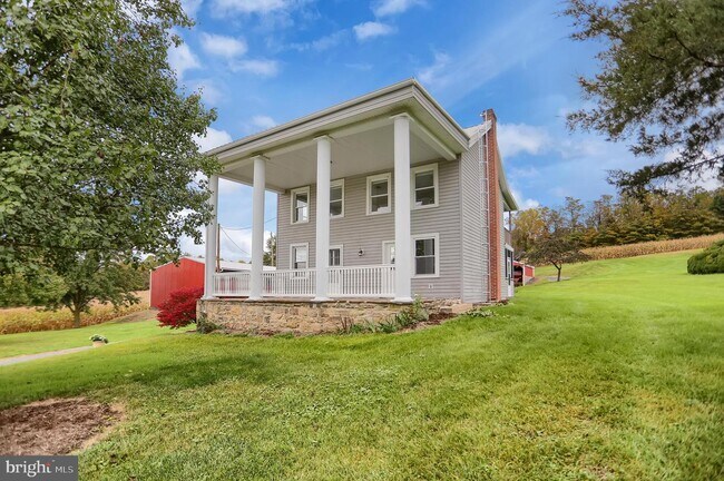 Building Photo - 207 Parkenson Rd