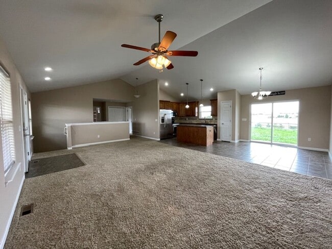 Building Photo - 6960 Whistler Dr