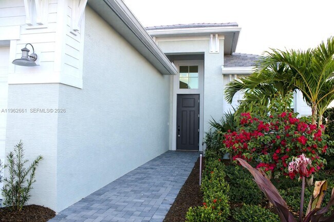 Foto del edificio - 5243 Rivo Alto Cir