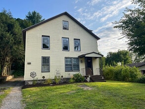 Building Photo - 154 Wallens St