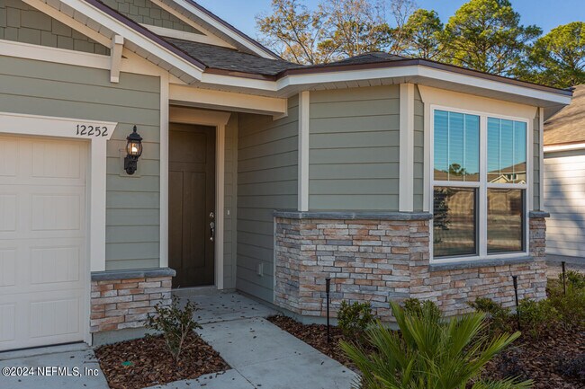 Building Photo - 12252 Clapboard Blf Trl