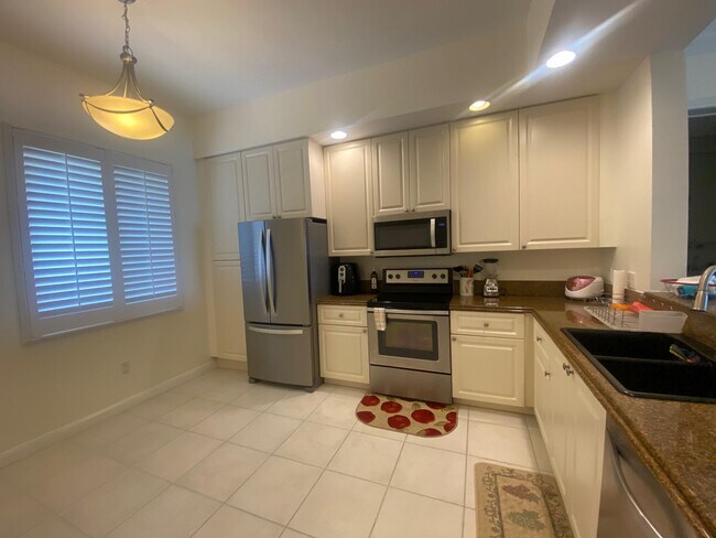 Foto del edificio - 32 Harbour Isle Dr W