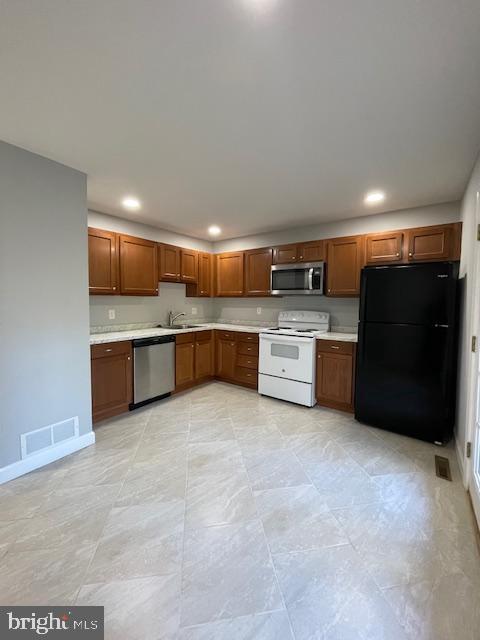 Foto del edificio - 817 Hastings Ct