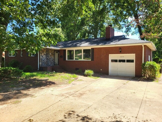 Photo - 1653 Sheppard Ave House