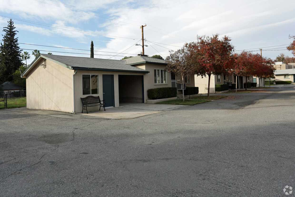 Building Photo - Central Avenue Apartments