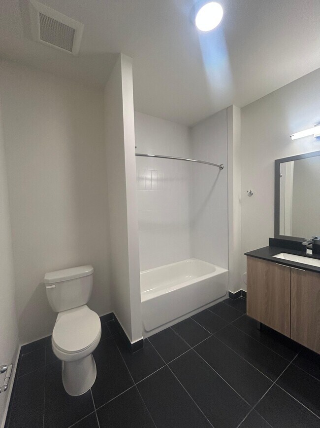 Foto del edificio - 853 E 27th St
