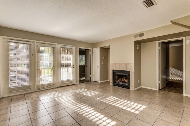 Building Photo - 4901 S Calle Los Cerros Dr