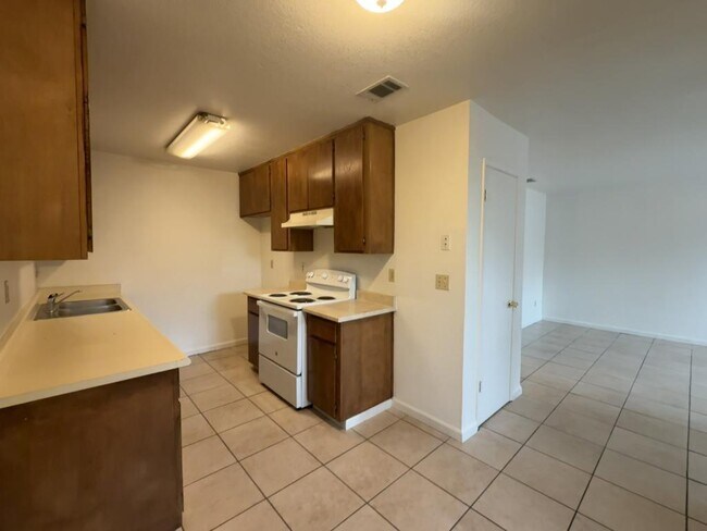 Foto del edificio - 411 S 6th Ave