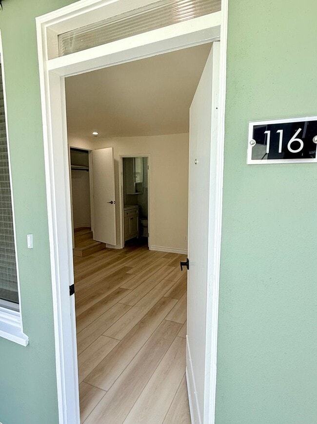 Foto del edificio - 10340-10360 Bellwood Ave