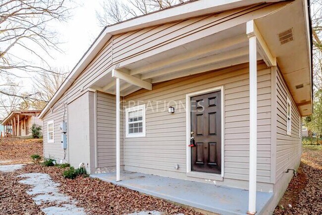 Building Photo - 232 Meadowdale Ave