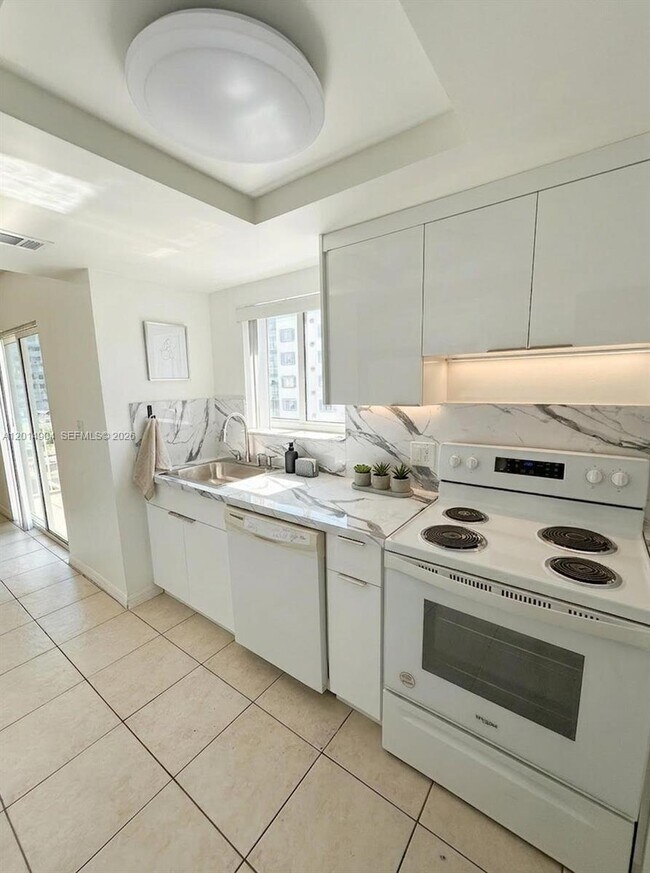 Foto del edificio - 2475 NW 16th St Rd