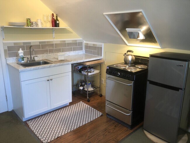 Foto del edificio - 6023 Lone Pine Rd