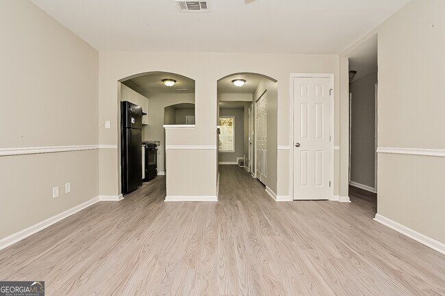 Building Photo - 411 Tina Hely Ct