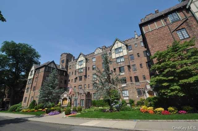 Foto del edificio - 155 Garth Rd