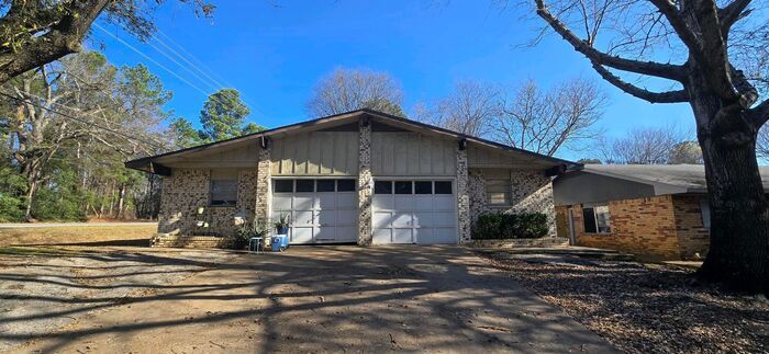 Primary Photo - Available Now! 2 Bedroom 2 Bath in Longview!