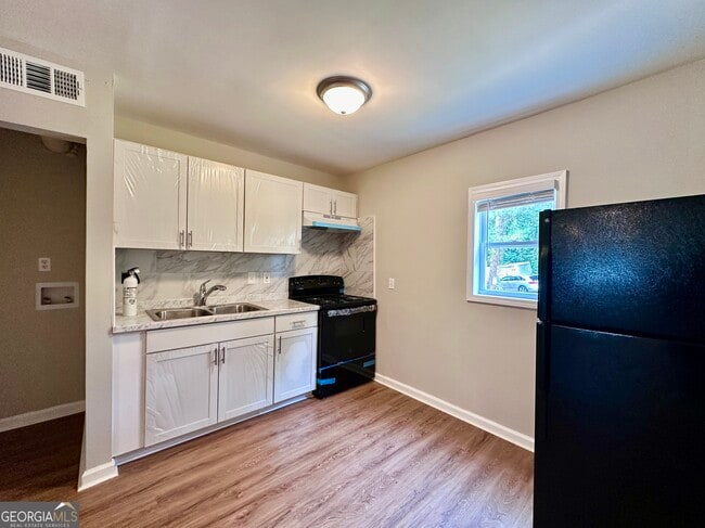 Foto del edificio - 531 Gresham Park Dr