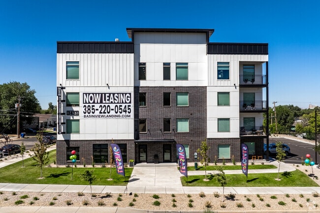 Building - Basin View Landing