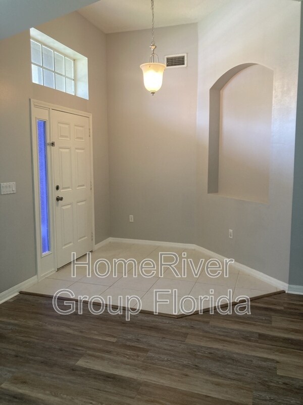 Foto del edificio - 1762 Holton Rd