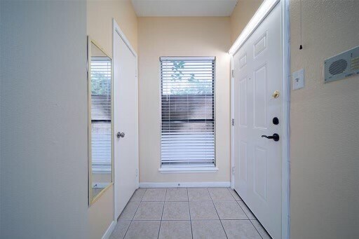 Foto del edificio - 8293 Sands Point Dr