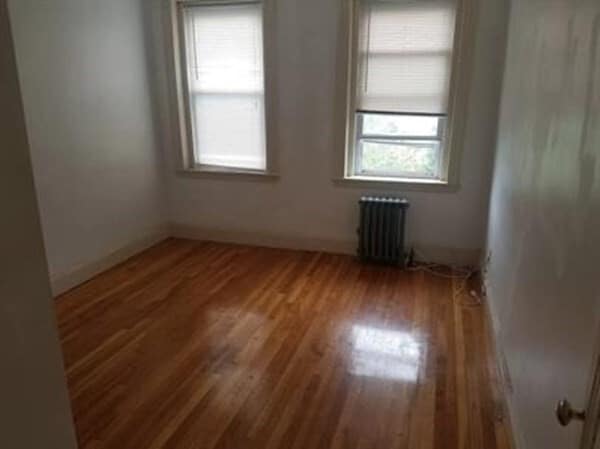 Building Photo - 2 Hancock St