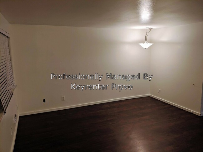 Foto del edificio - 823 W Heather Ln
