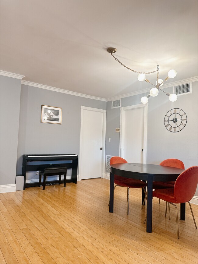 Foto del edificio - 540 N Croft Ave