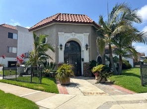 Building Photo - 12533 Kornblum Ave.