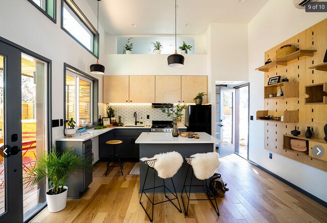 Foto del edificio - 61304 Wizard Ln