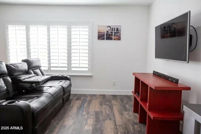 Foto del edificio - 16627 N 45th Pl