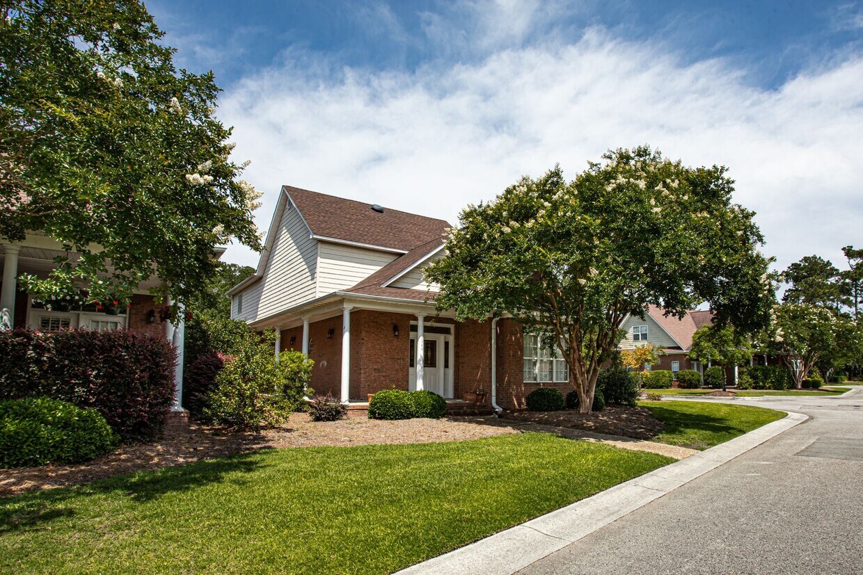 Primary Photo - Pointe Summerset Patio Home Near Wrightsvi...