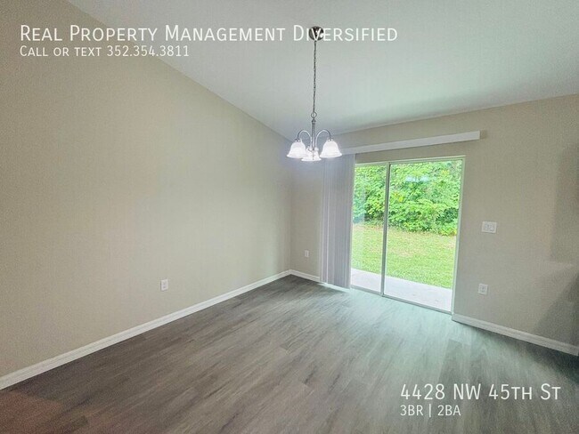 Foto del edificio - 4428 NW 45th St