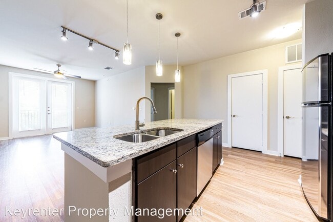Foto del edificio - 1 br, 1 bath House - 1900 Barton Springs R...