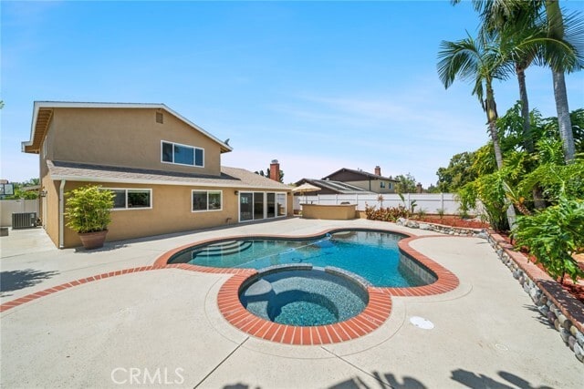 Foto del edificio - 25101 Northrup Dr